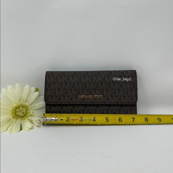 Michael Kors JST Large Trifold Wallet - Picture 3 of 10